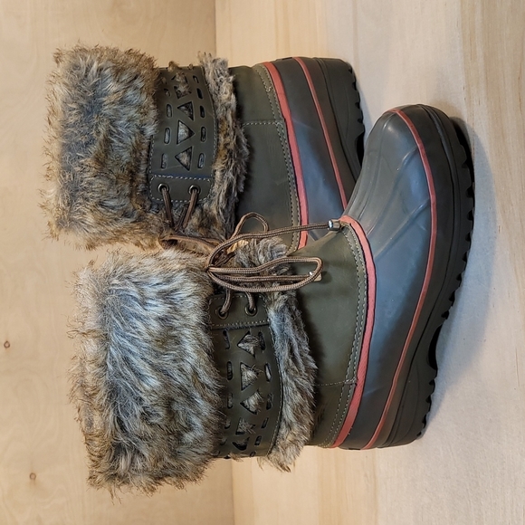 Khombu Womens Pull On Waterproof Rubber And Fur Snow Boots - Picture 8 of 10